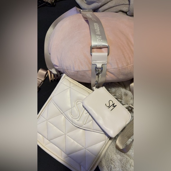 Steve Madden Handbags - Steve Madden